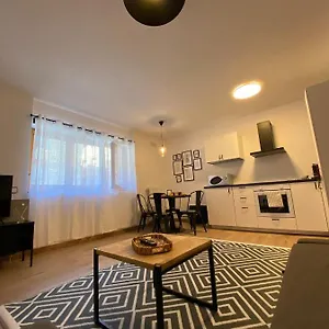 https://sina-el-tarter.andorra-la-vella-hotels.net